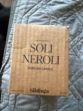 Soli Neroli Forever Candle - Blue/Cream